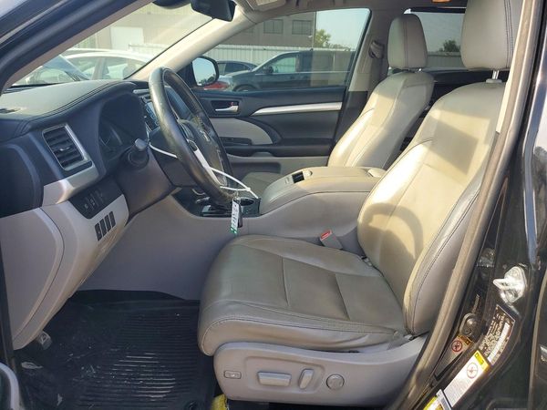 2017 TOYOTA HIGHLANDER SE/XLE
