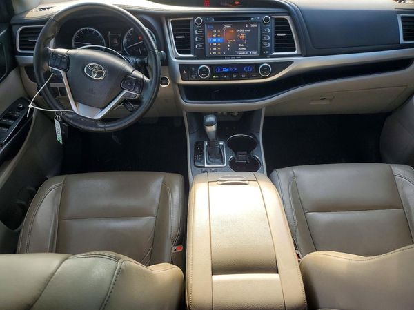 2017 TOYOTA HIGHLANDER SE/XLE