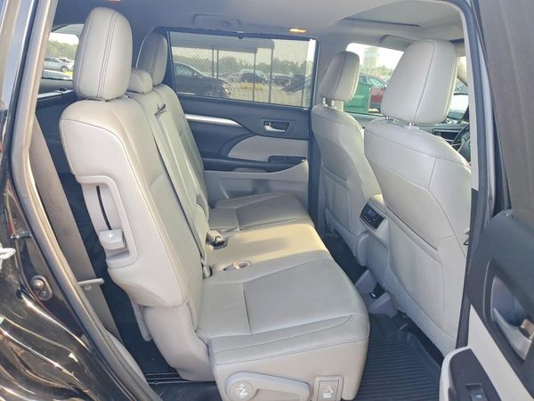 2017 TOYOTA HIGHLANDER SE/XLE