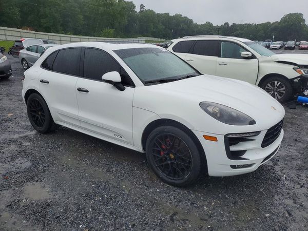 2018 PORSCHE MACAN Macan GTS