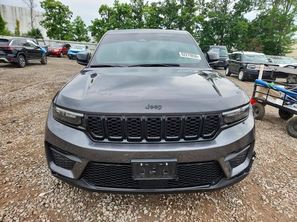 2024 JEEP GRAND CHEROKEE LAREDO 4X4