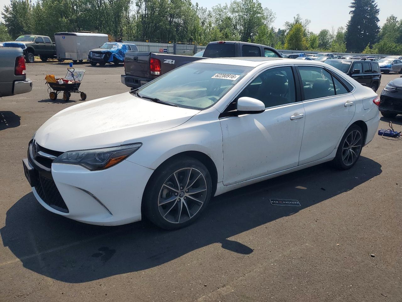 2017 TOYOTA CAMRY XLE/XSE