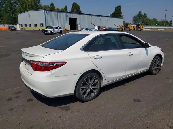 2017 TOYOTA CAMRY XLE/XSE