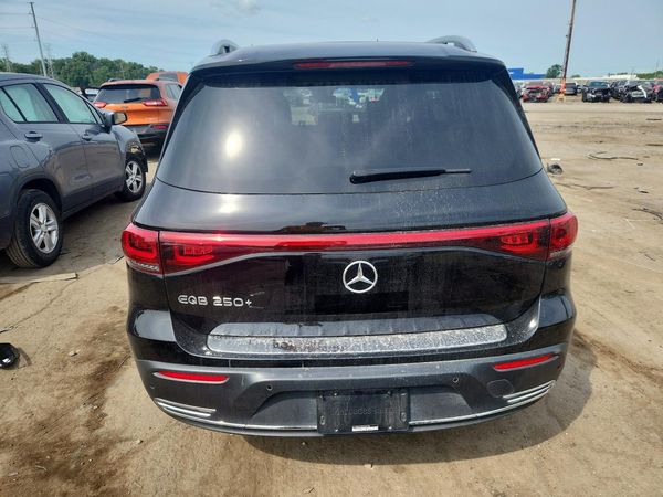 2023 MERCEDES-BENZ EQB