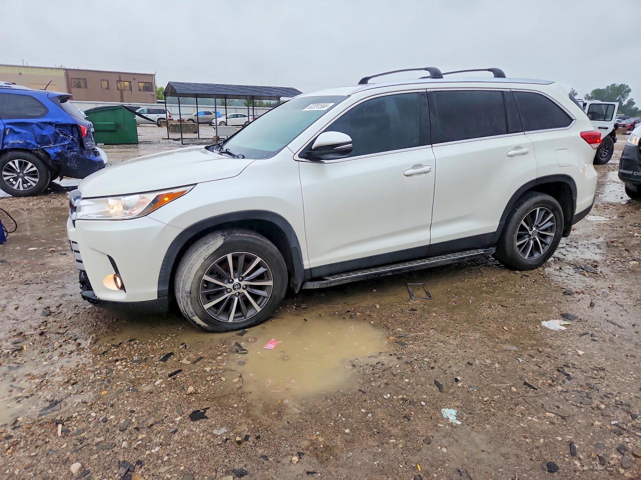 2019 TOYOTA HIGHLANDER SE/XLE