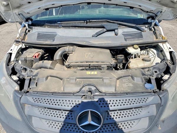 2016 MERCEDES-BENZ METRIS