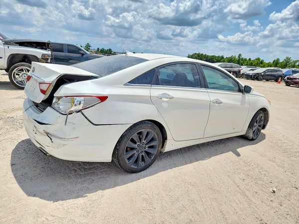 2012 HYUNDAI SONATA Middle level
