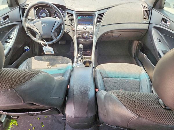 2012 HYUNDAI SONATA Middle level