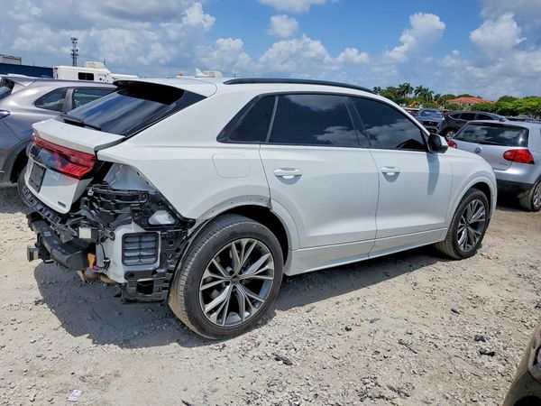2021 AUDI Q8 quattro Premium