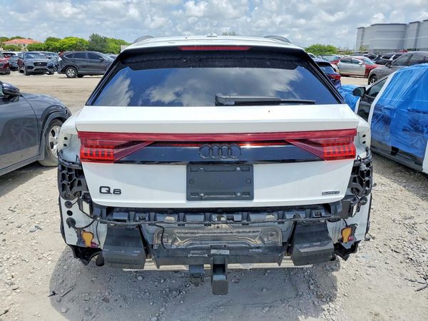 2021 AUDI Q8 quattro Premium