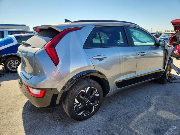 2025 KIA NIRO