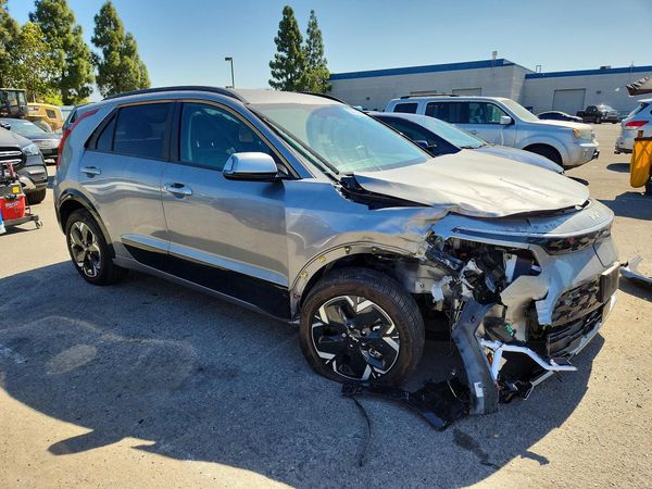 2025 KIA NIRO