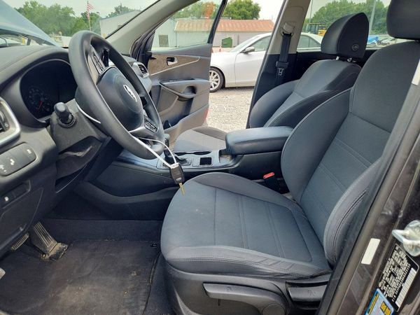 2019 KIA SORENTO L, LX, S