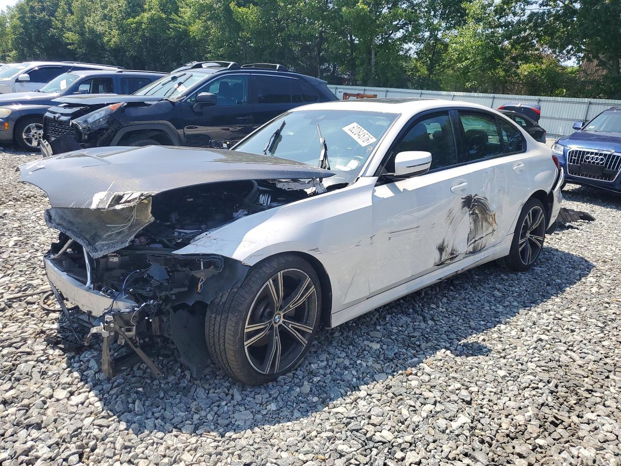 2022 BMW 3 SERIES xDrive — Front 3/4