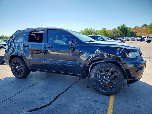 2018 JEEP GRAND CHEROKEE Laredo