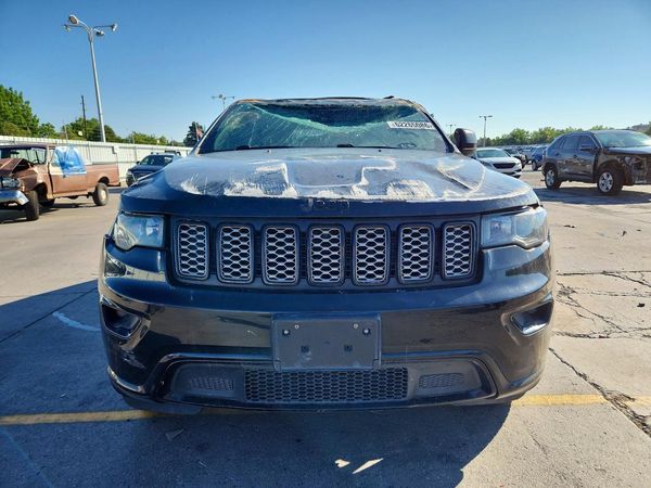 2018 JEEP GRAND CHEROKEE Laredo