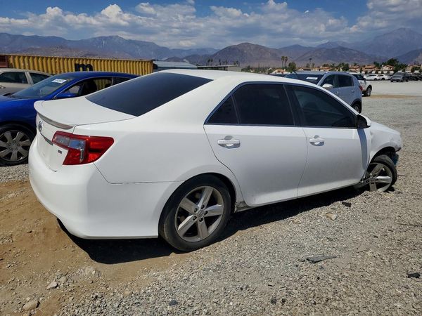 2013 TOYOTA CAMRY