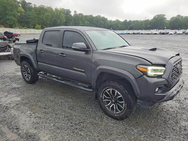 2020 TOYOTA TACOMA SR5