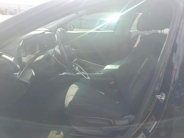 2021 HYUNDAI ELANTRA SEL w/ Convenience Pkg