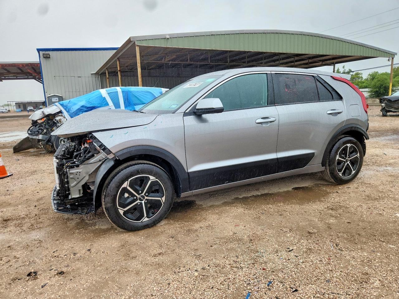 2026 KIA NIRO LX — Front 3/4