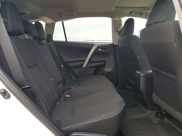 2016 TOYOTA RAV4 XLE (M Grade)