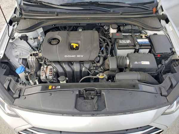 2017 HYUNDAI ELANTRA