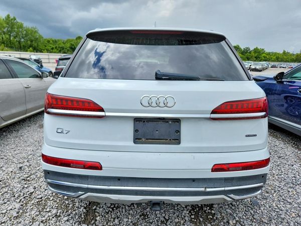 2020 AUDI Q7 quattro Premium Plus