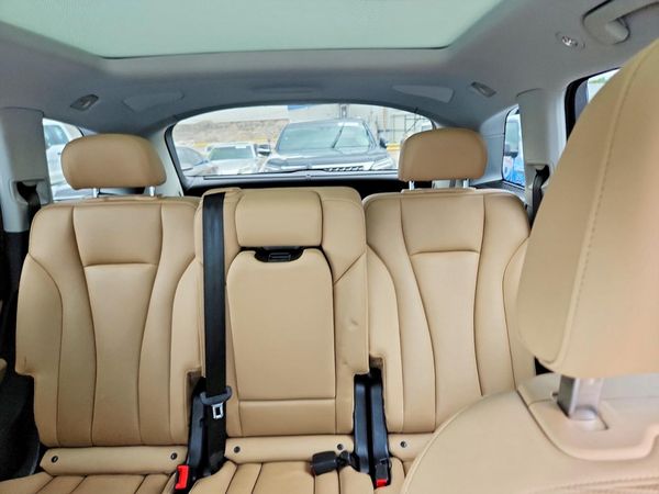 2020 AUDI Q7 quattro Premium Plus