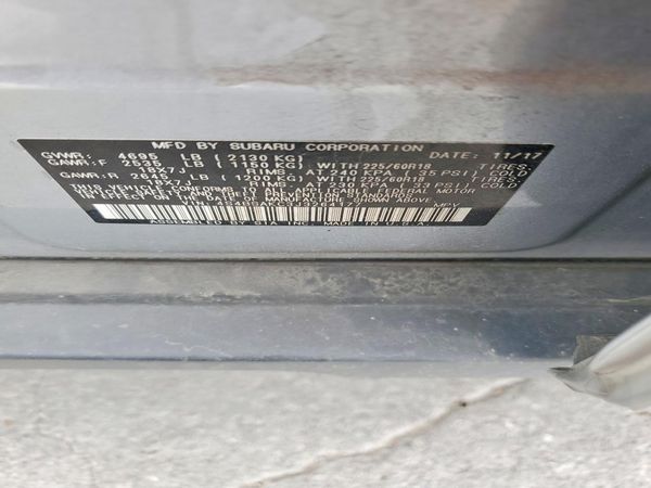 2018 SUBARU OUTBACK Limited+M/R