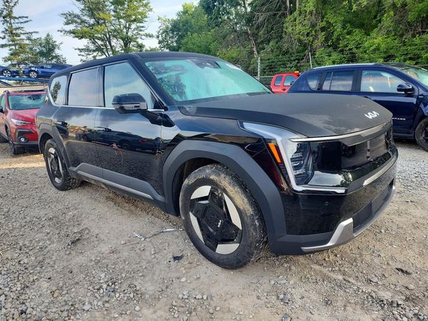 2024 KIA EV9 Light