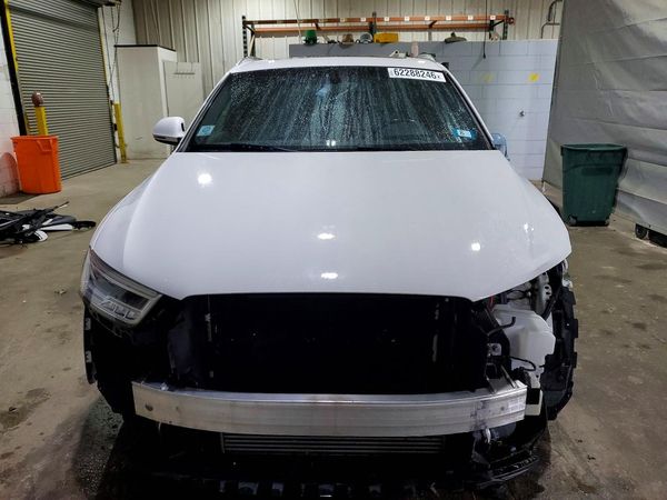 2017 AUDI Q3 quattro Prestige