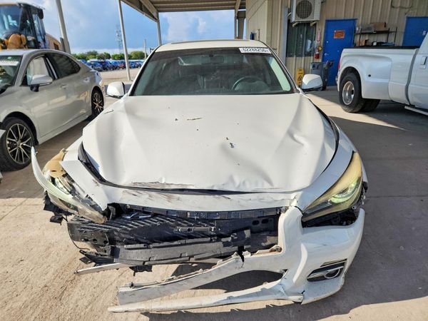 2015 INFINITI Q50