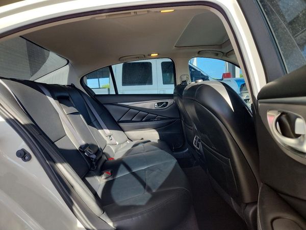 2015 INFINITI Q50