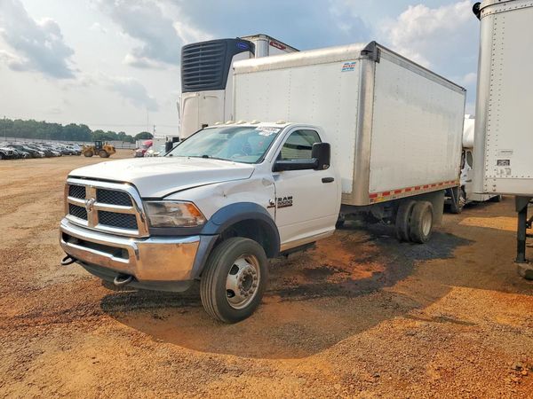 2016 RAM 5500 REG CAB CHASSIS