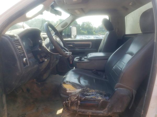 2016 RAM 5500 REG CAB CHASSIS