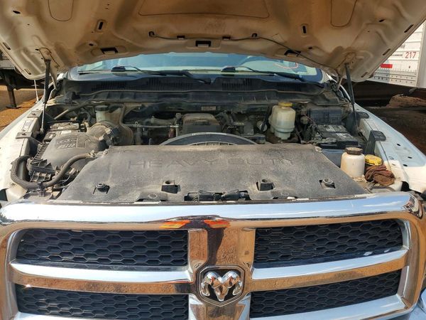 2016 RAM 5500 REG CAB CHASSIS