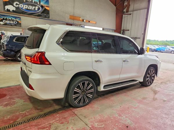 2019 LEXUS LX