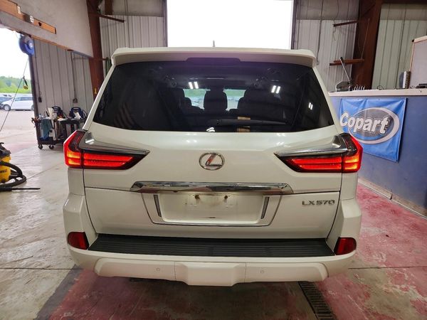 2019 LEXUS LX