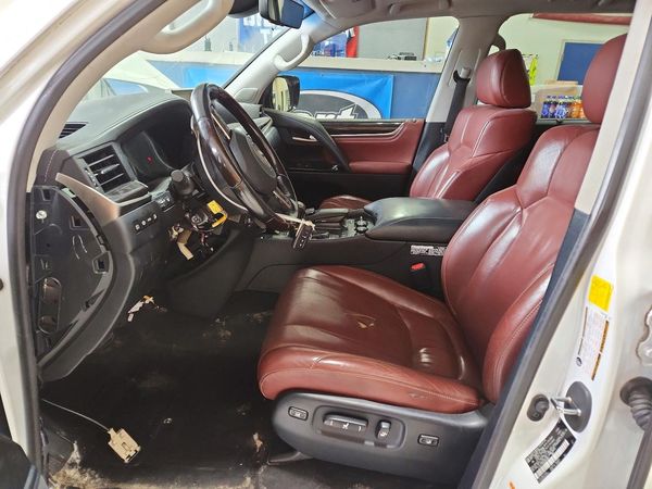 2019 LEXUS LX