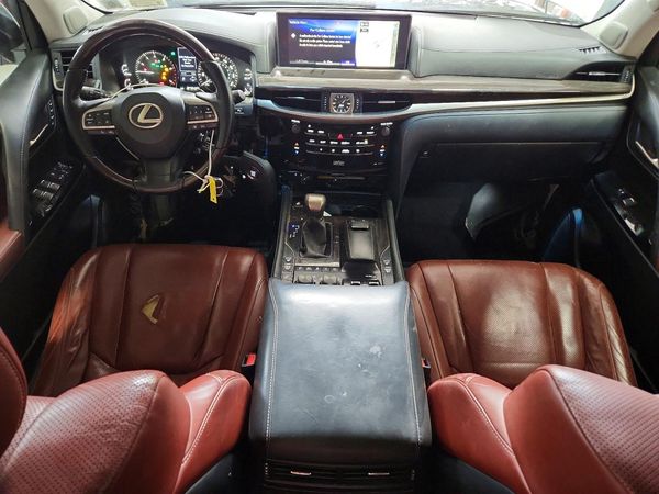 2019 LEXUS LX