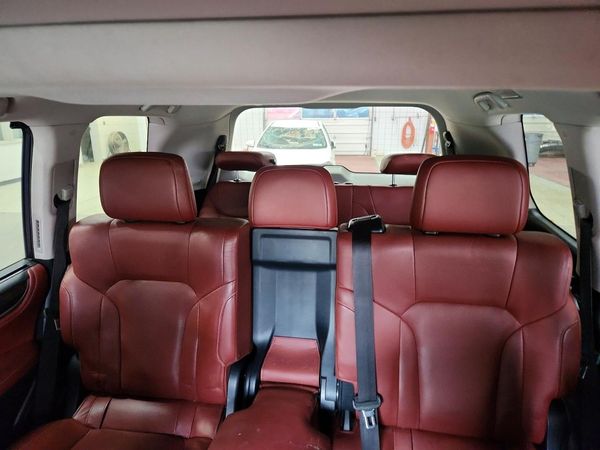 2019 LEXUS LX
