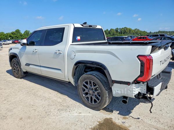 2025 TOYOTA TUNDRA Platinum