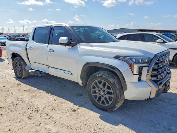 2025 TOYOTA TUNDRA Platinum
