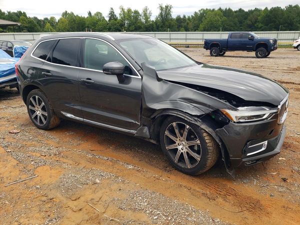 2020 VOLVO XC60