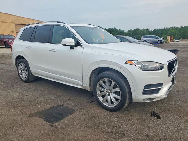 2016 VOLVO XC90 SV42 Momentum — Passenger 3/4