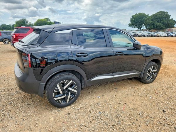 2025 NISSAN KICKS SV