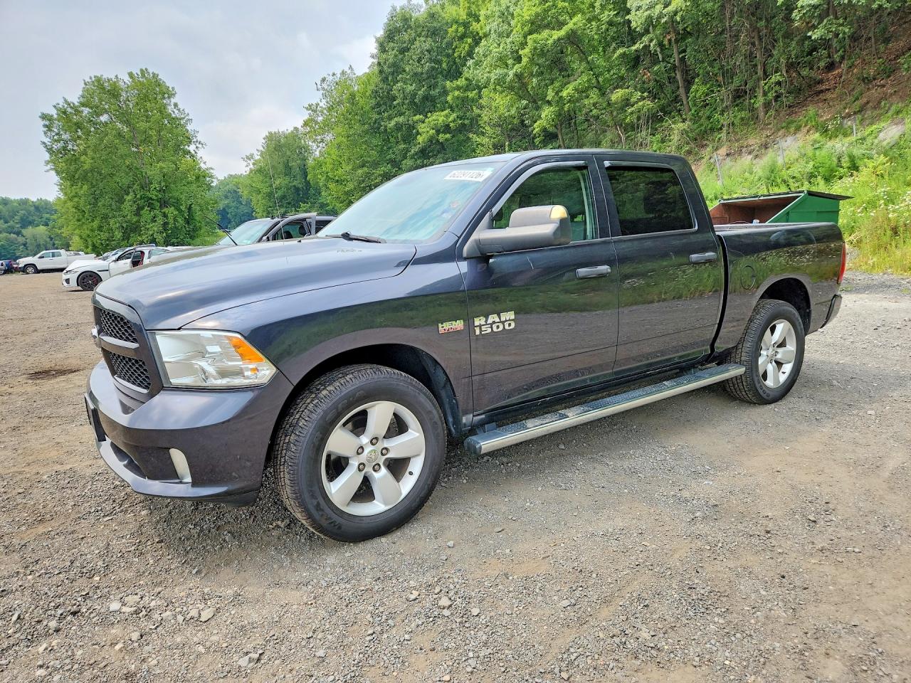 2016 RAM 1500 ST CREW CAB 4X4
