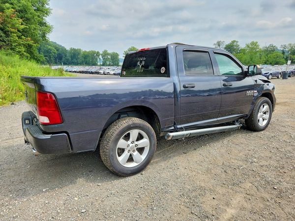 2016 RAM 1500 ST CREW CAB 4X4