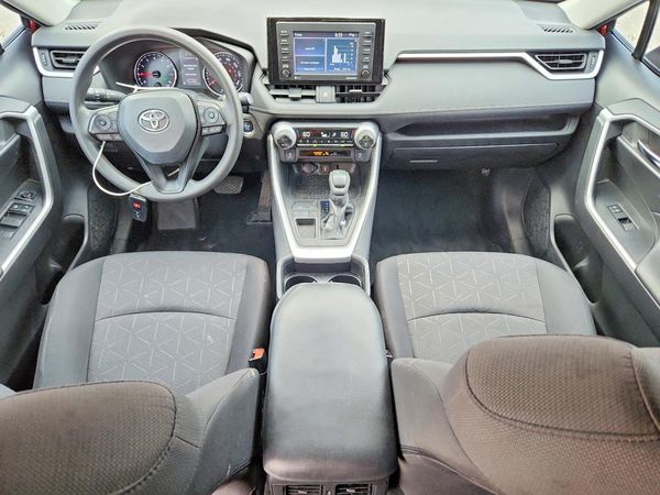 2021 TOYOTA RAV4 XLE