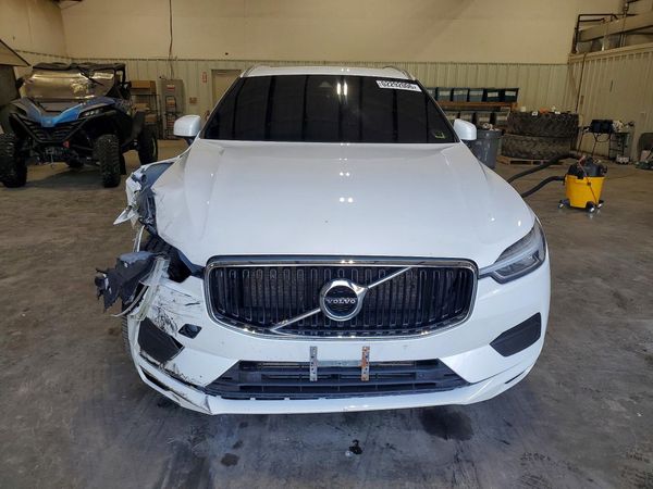 2019 VOLVO XC60 Momentum